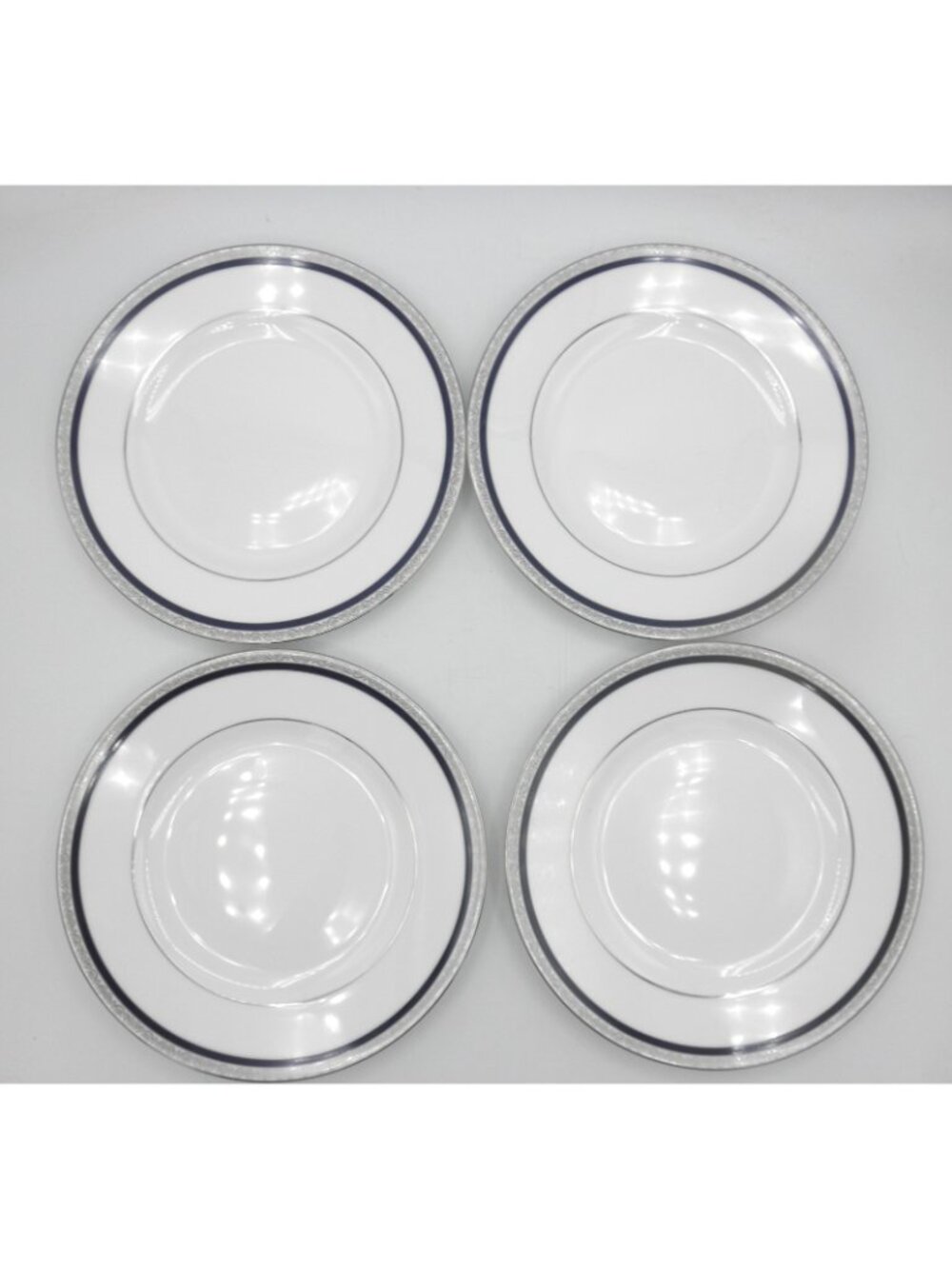 Seville by Wedgwood 8 Inch Salad Plates Set of 4 Pattern Code WW SEV - Picture 2 of 7